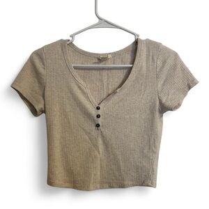 Bozzolo Ribbed V-Neck Short Sleeve Crop Top Classy Everyday Basic Shirt Tan